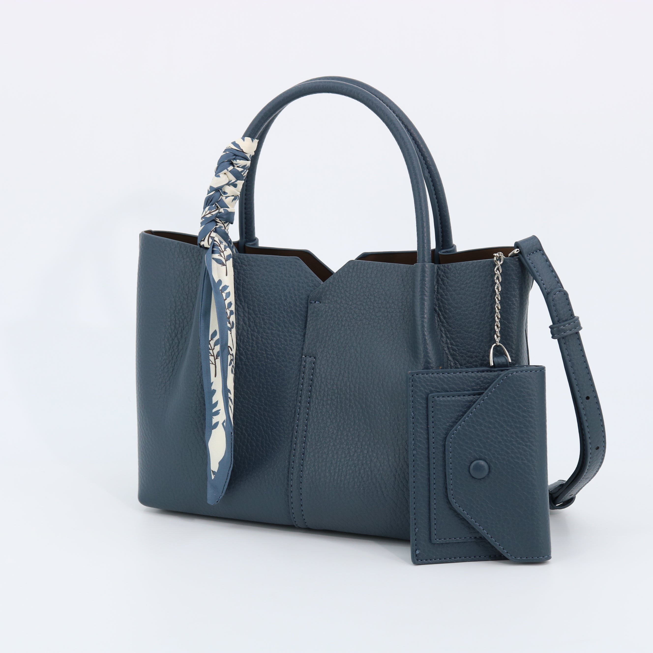 Women's handbag Secondary image