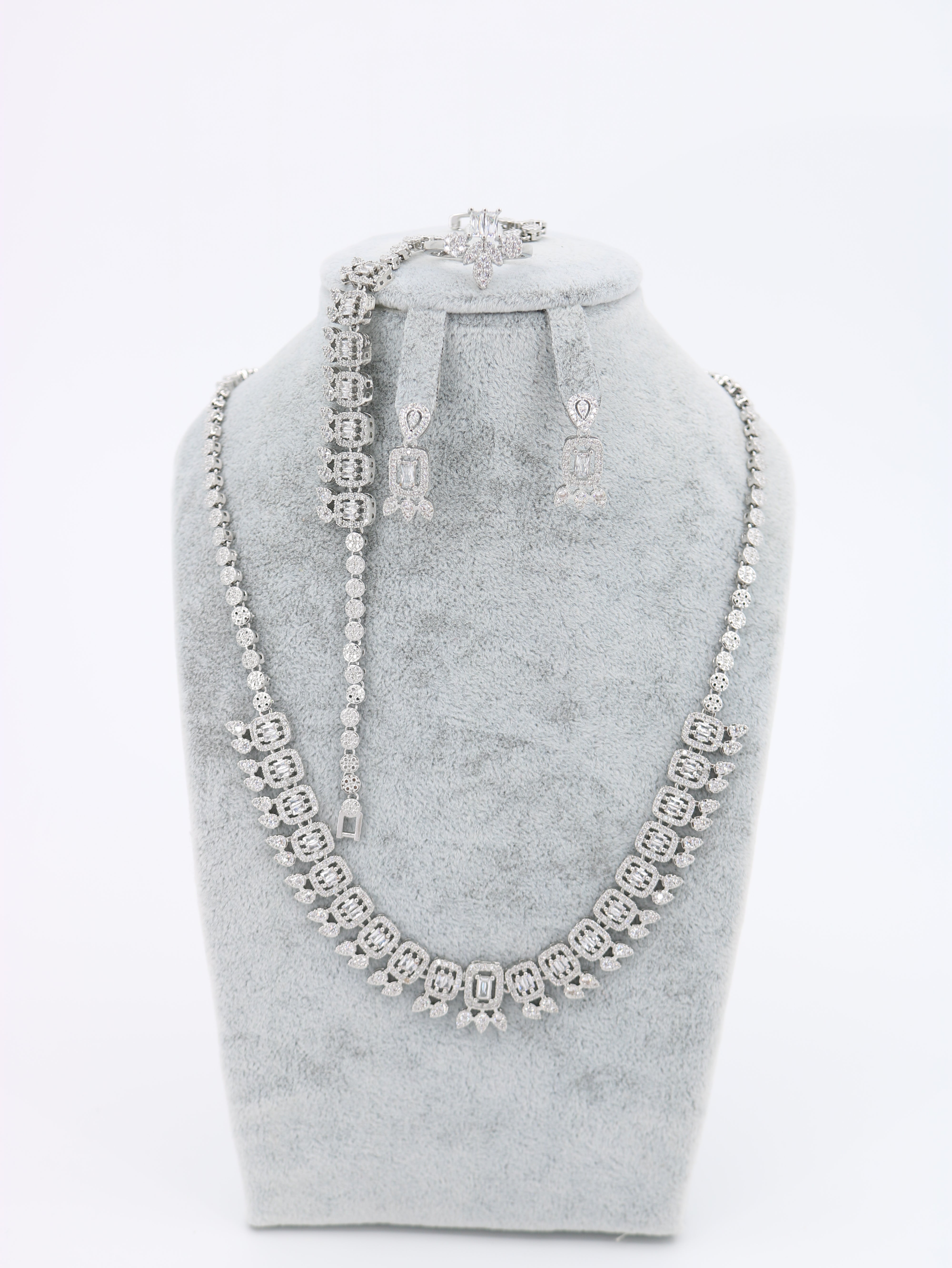 Earrings, Necklace & Bracelet Main image