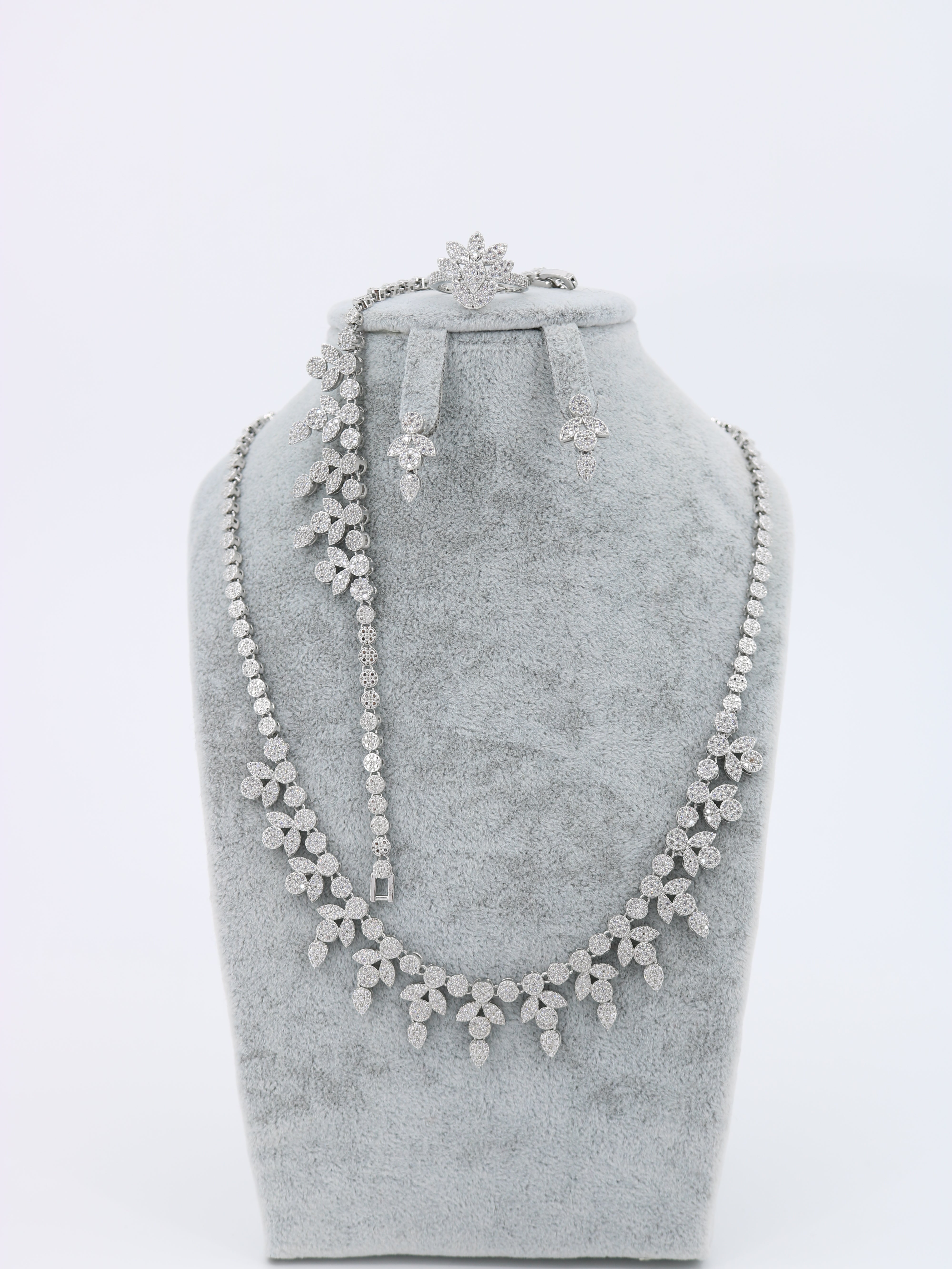 Earrings, Necklace & Bracelet Main image