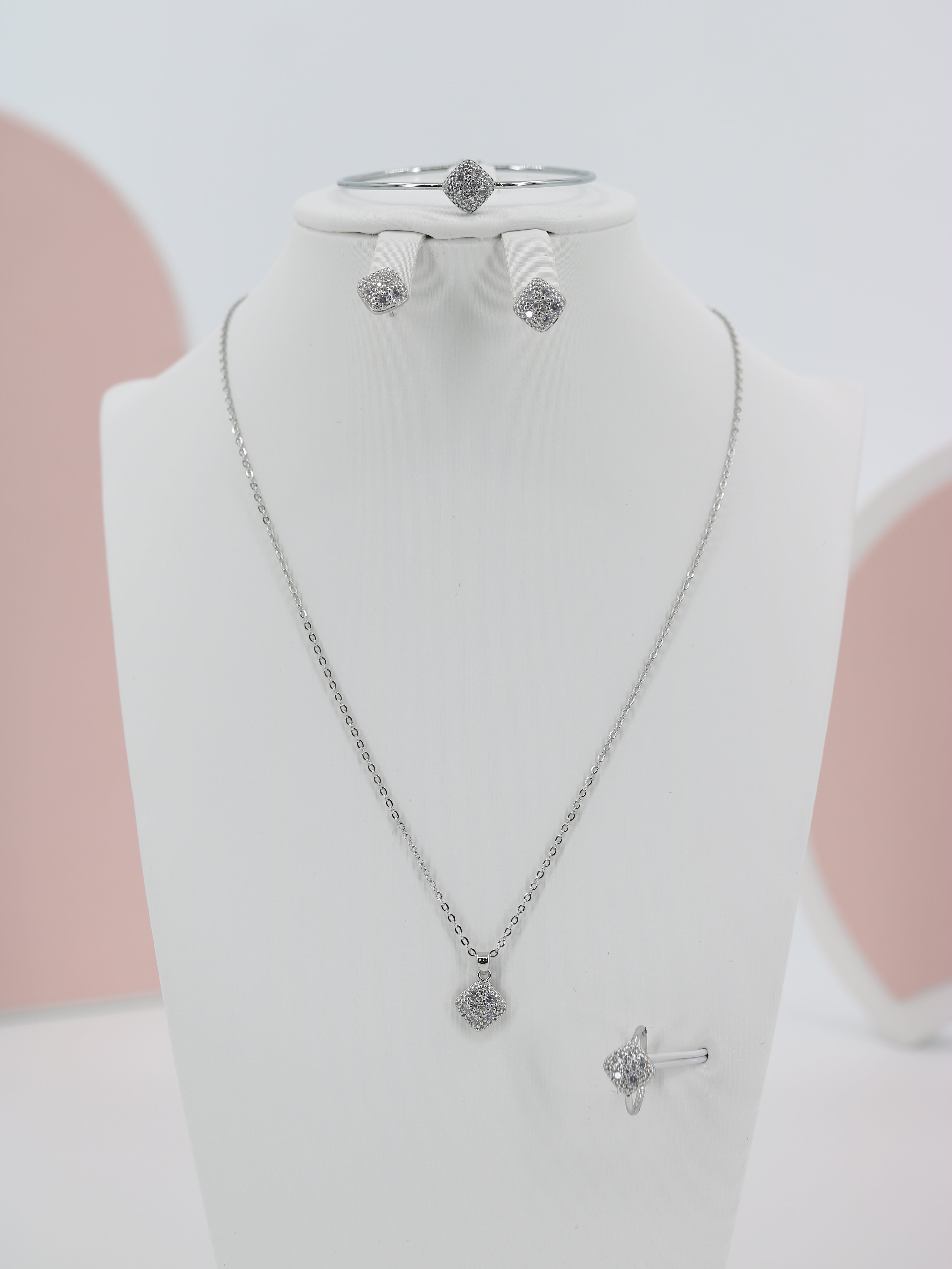 طقم إكسسوارات للأطفال Main image