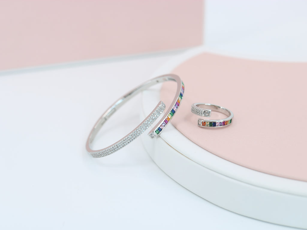 A ring set with a bracelet made of zircon stones