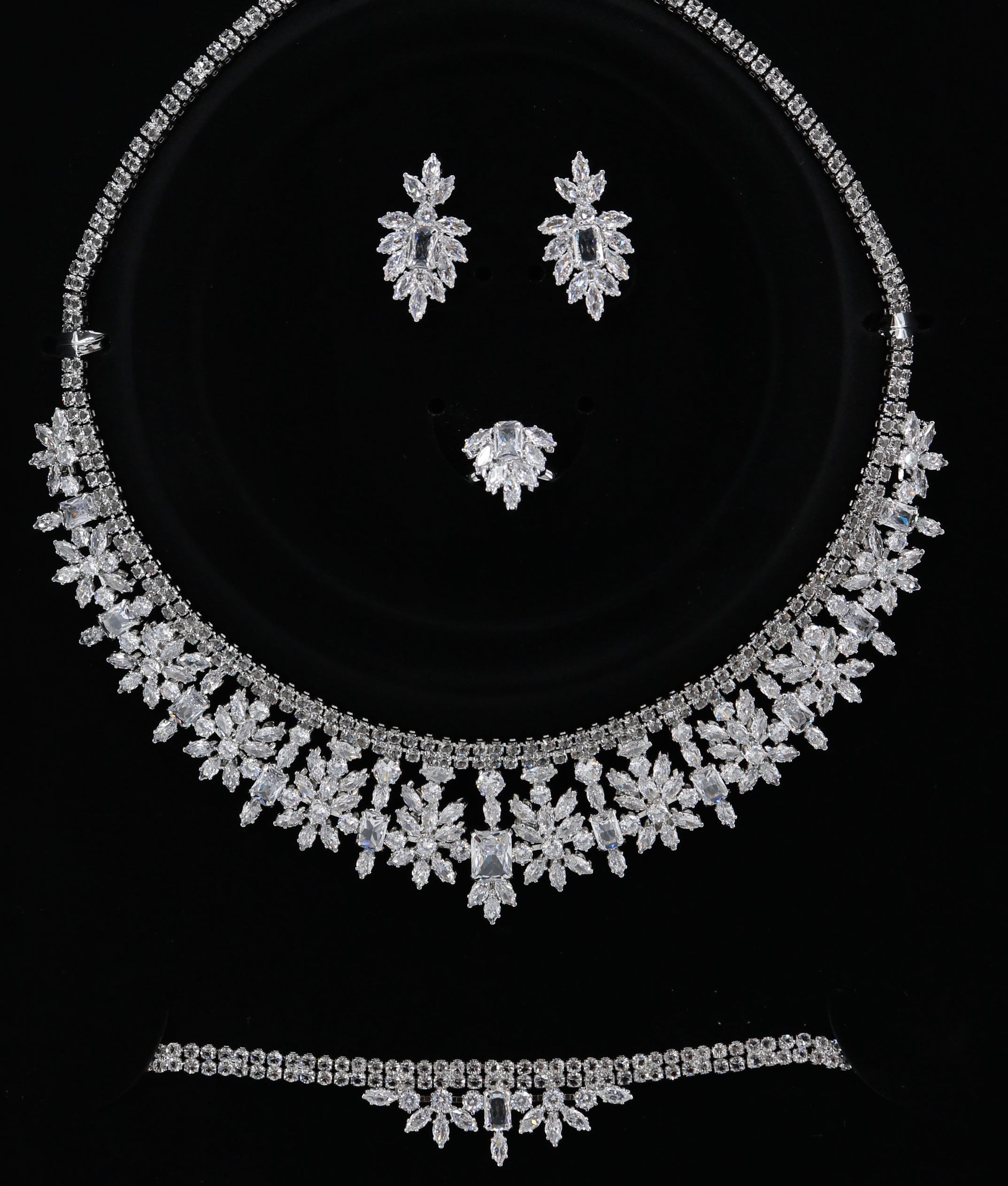 Necklace Set Main image