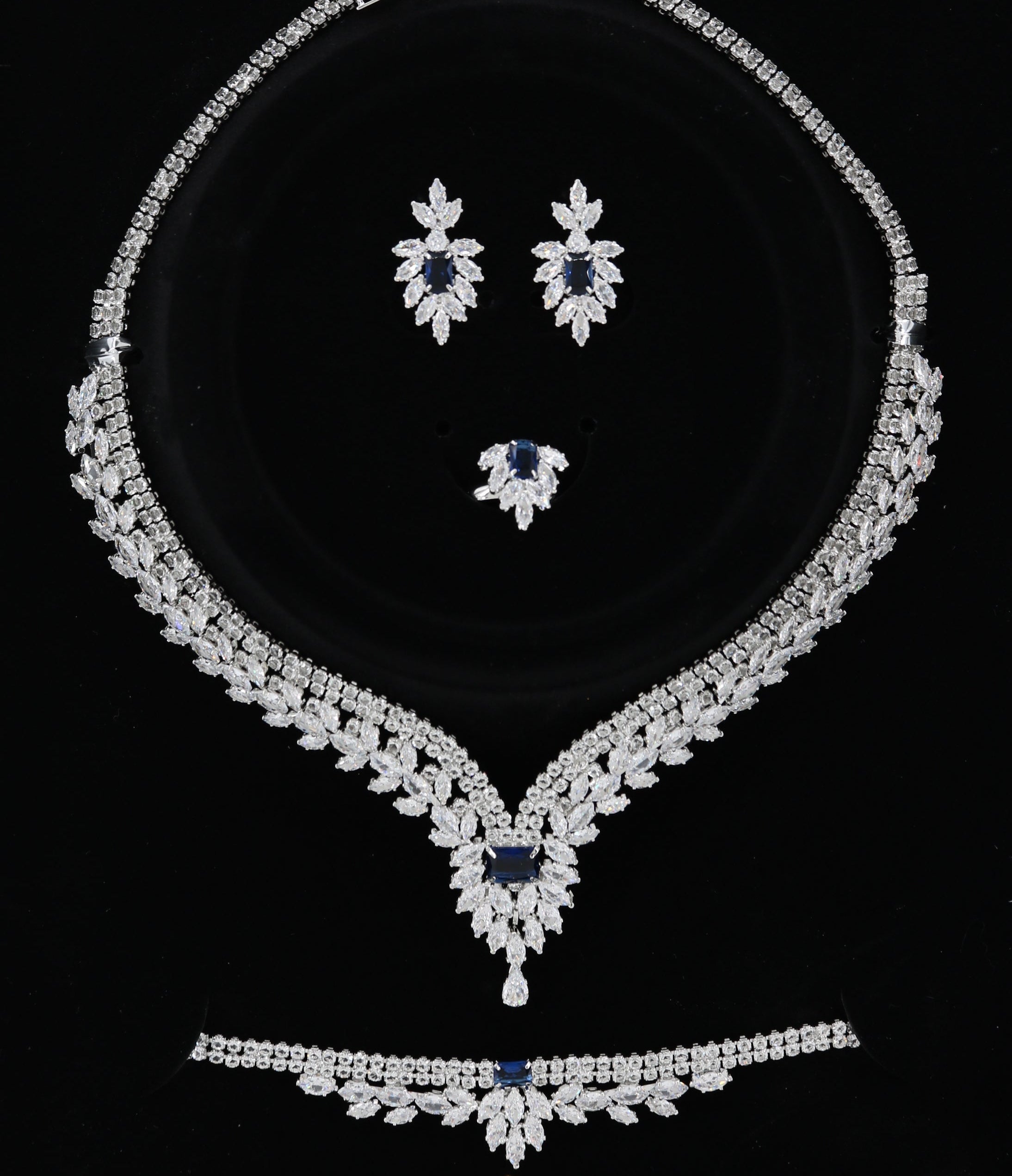 Necklace Set Main image
