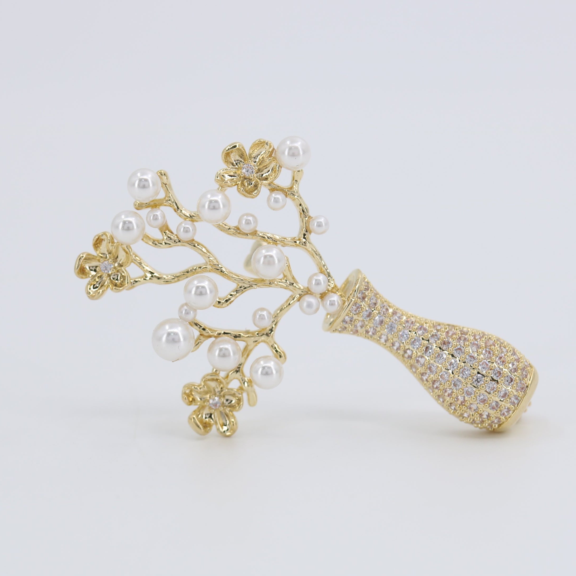 Brooch Secondary image