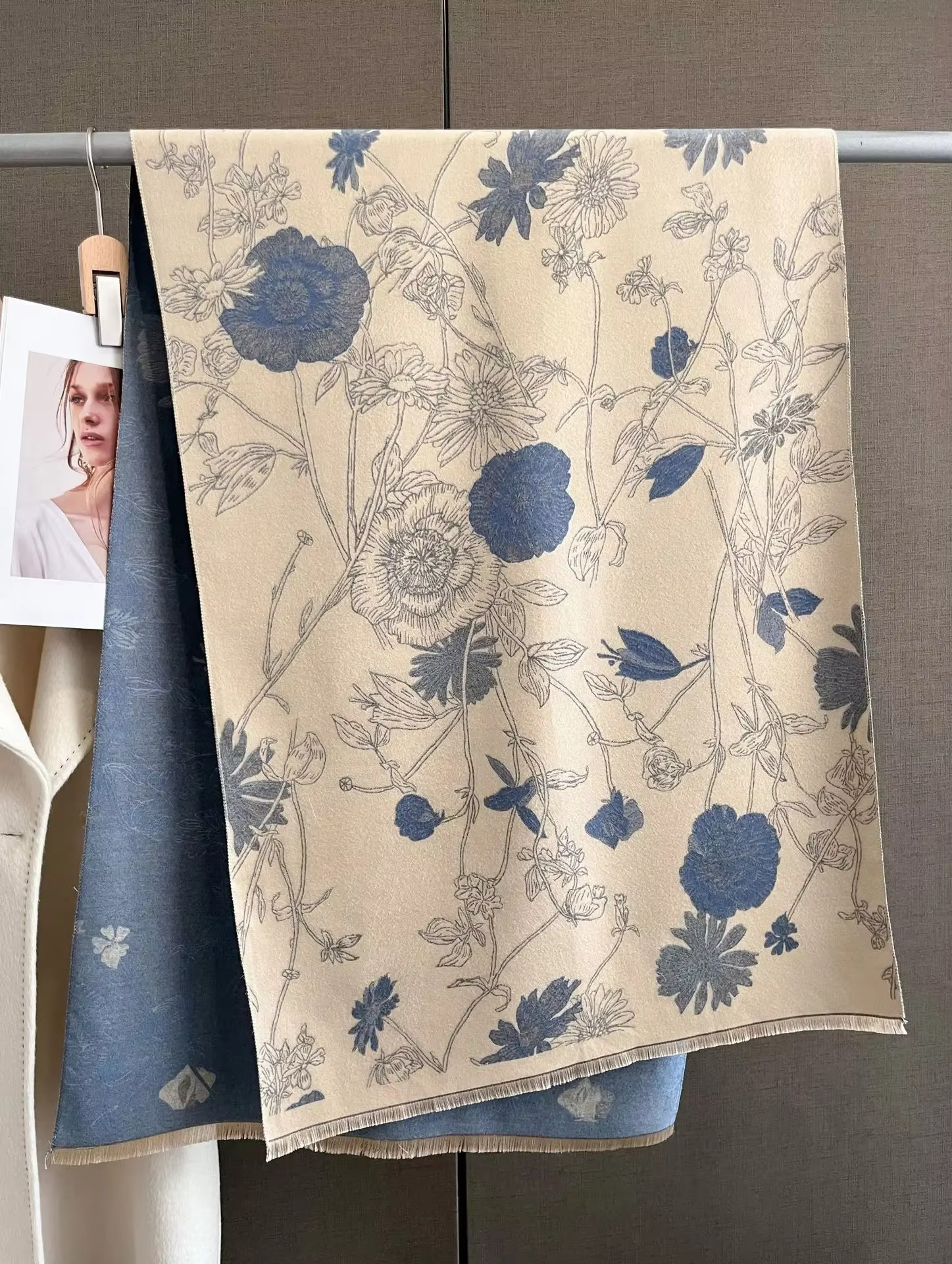 Pashmina Shawl Secondary image