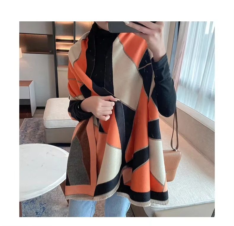 Pashmina Shawl Secondary image