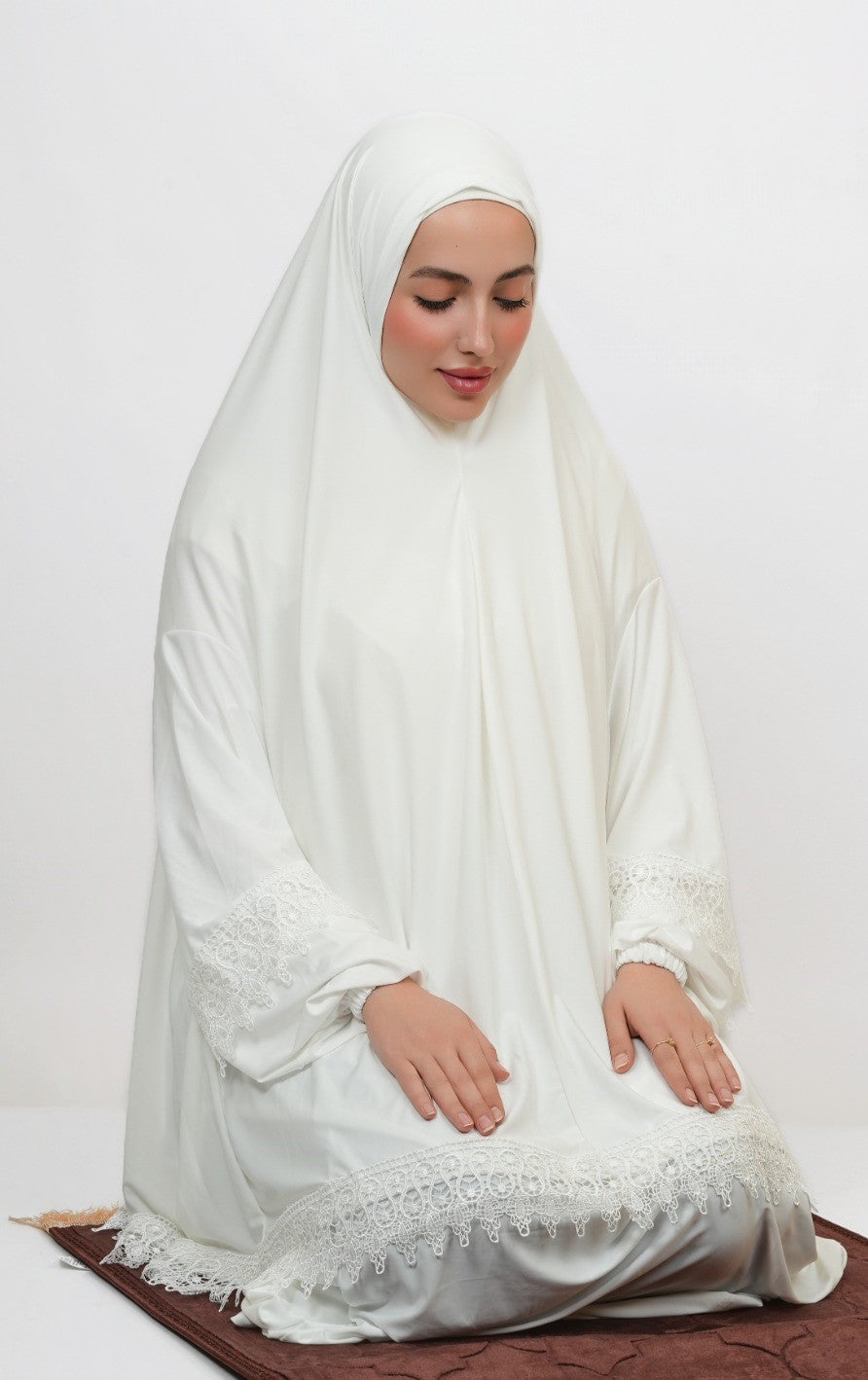 طقم صلاة كلفة فرنسي
