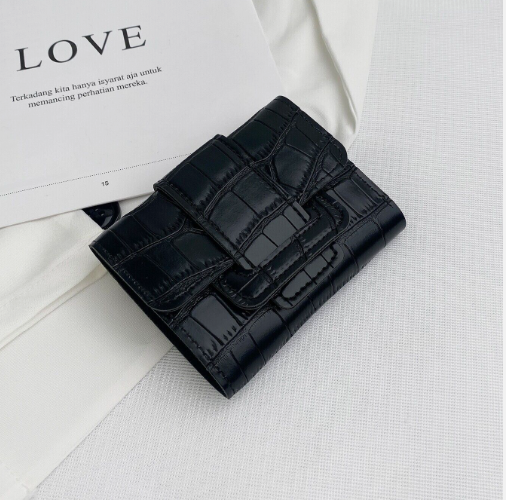 A Stylish Wallet Fits Cards And Money Main image