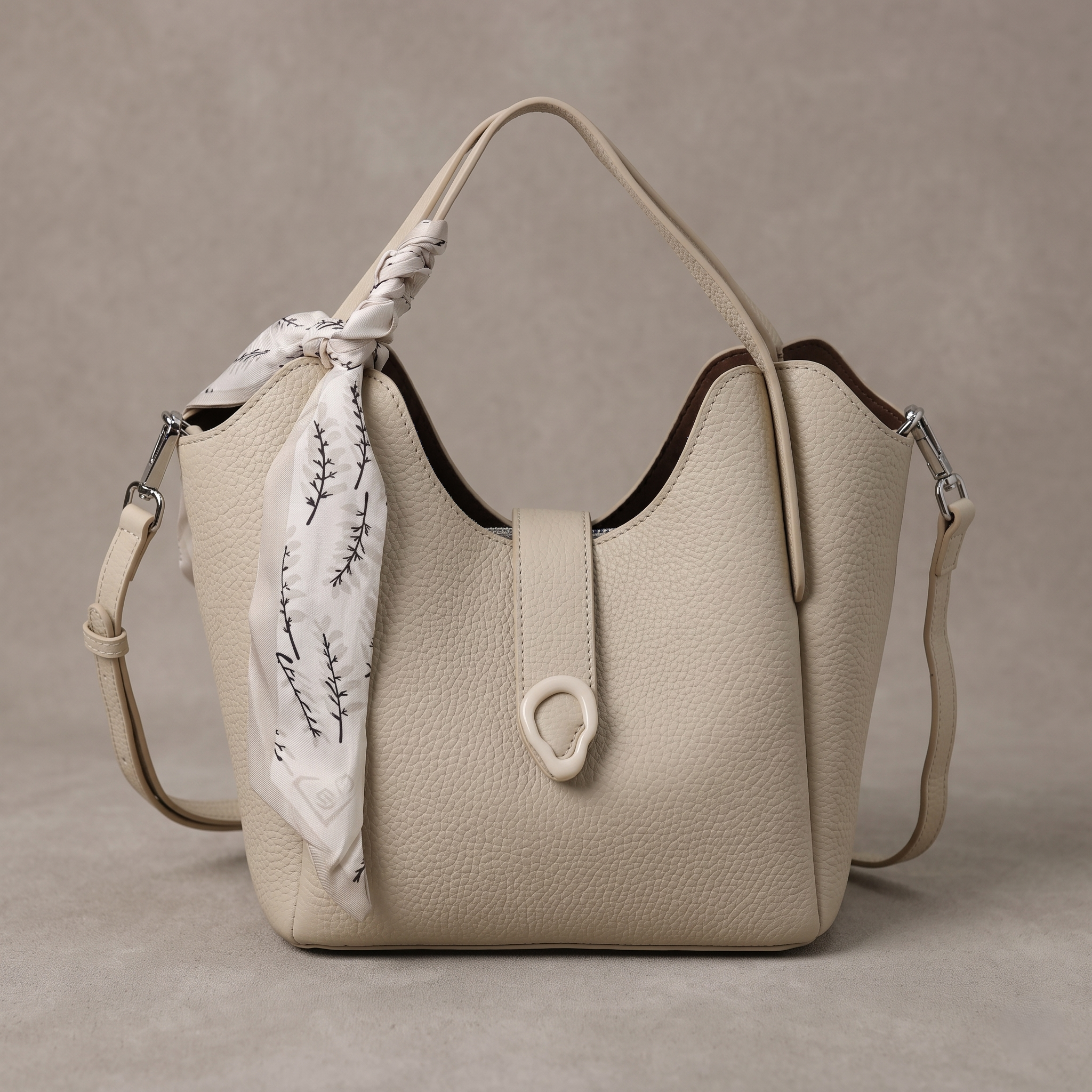 Women's handbag Main image