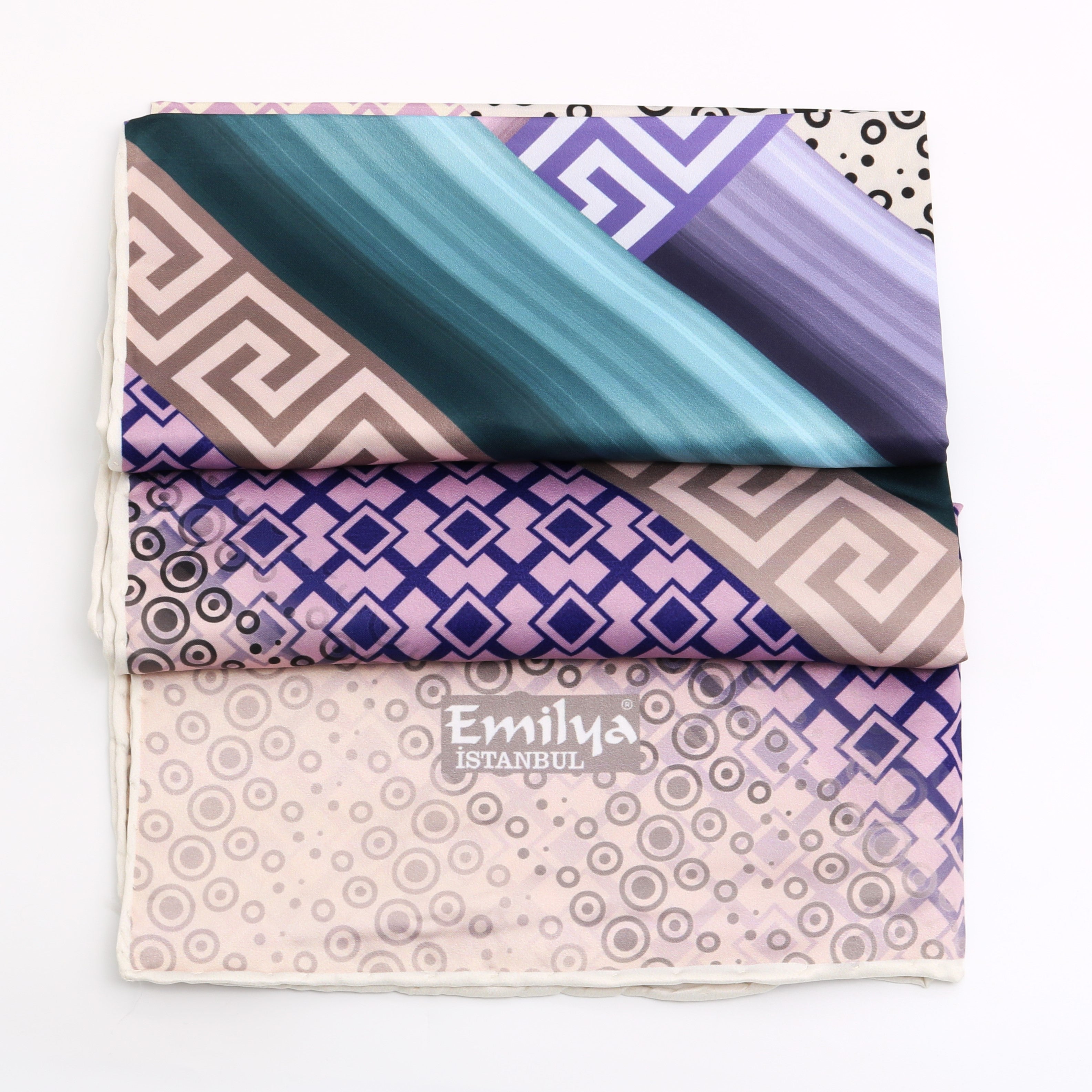 Hijab Silk Squared Secondary image