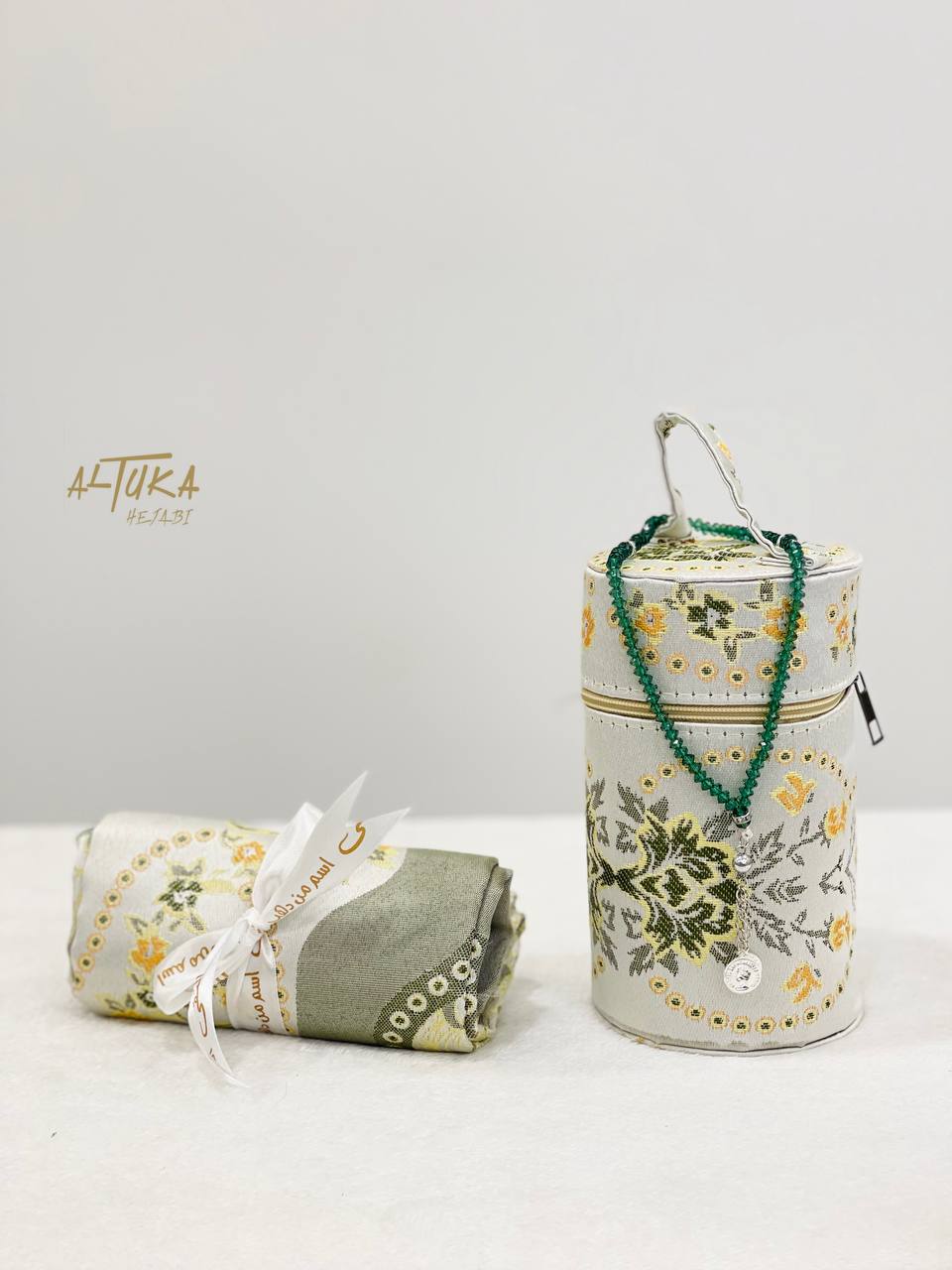 بوكس سجادة صلاة + مسبحة