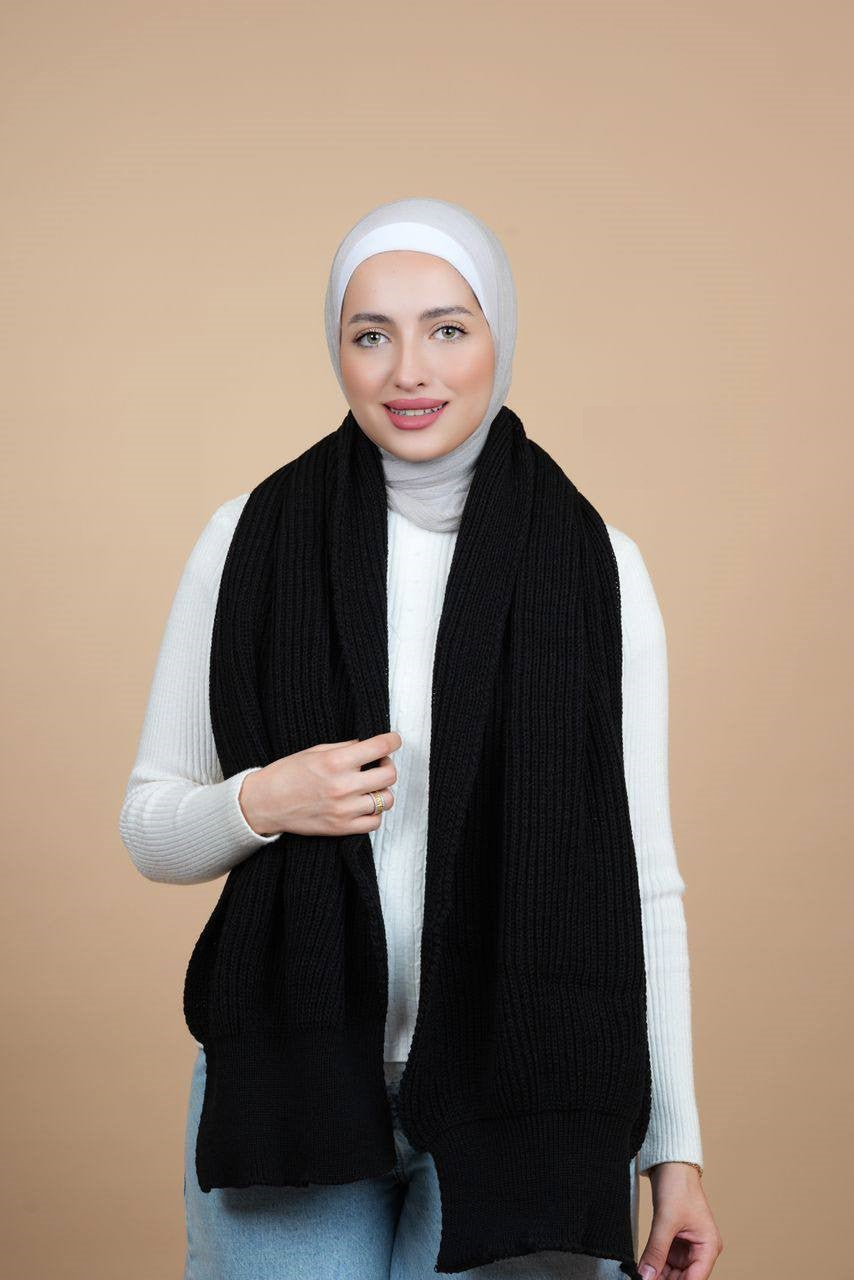 Knitted Shawl Secondary image