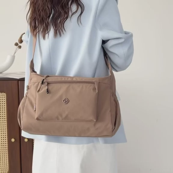 Women's handbag