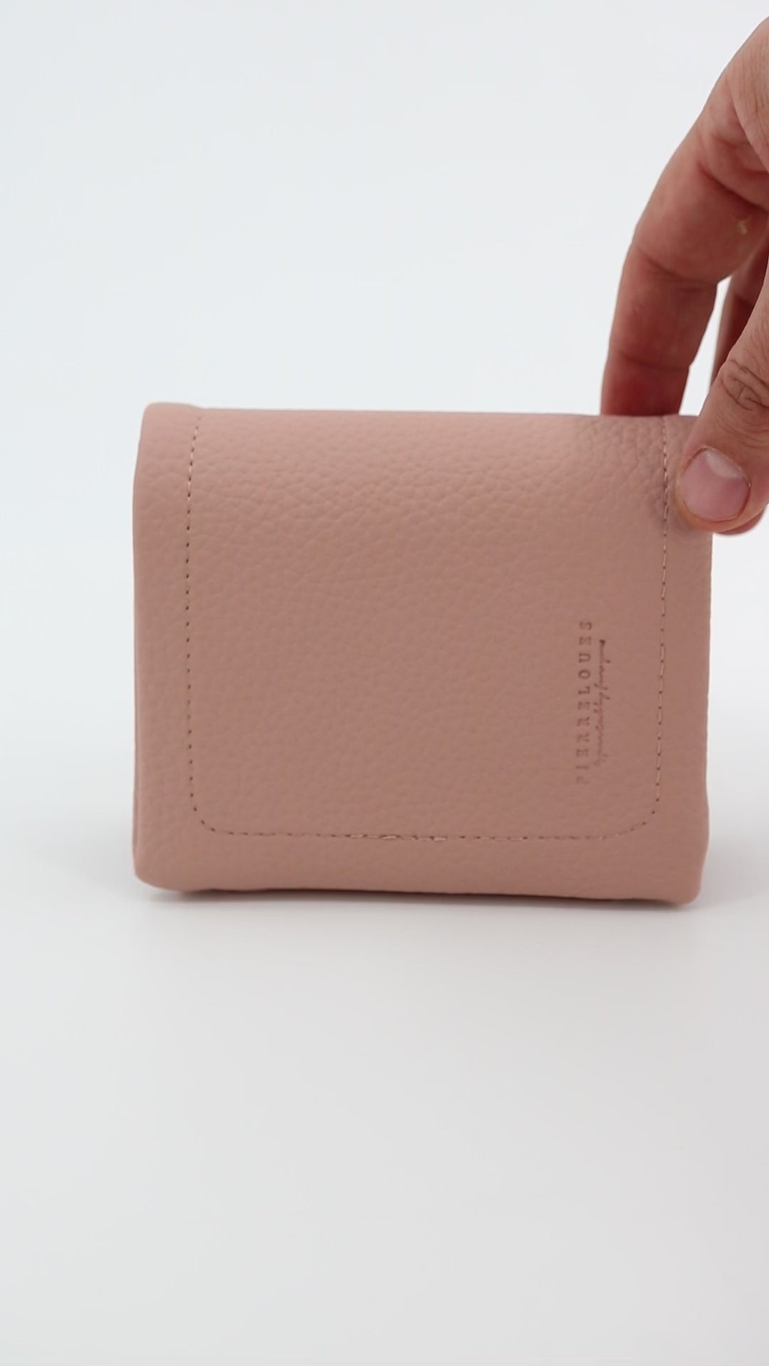 محفظة نسائية