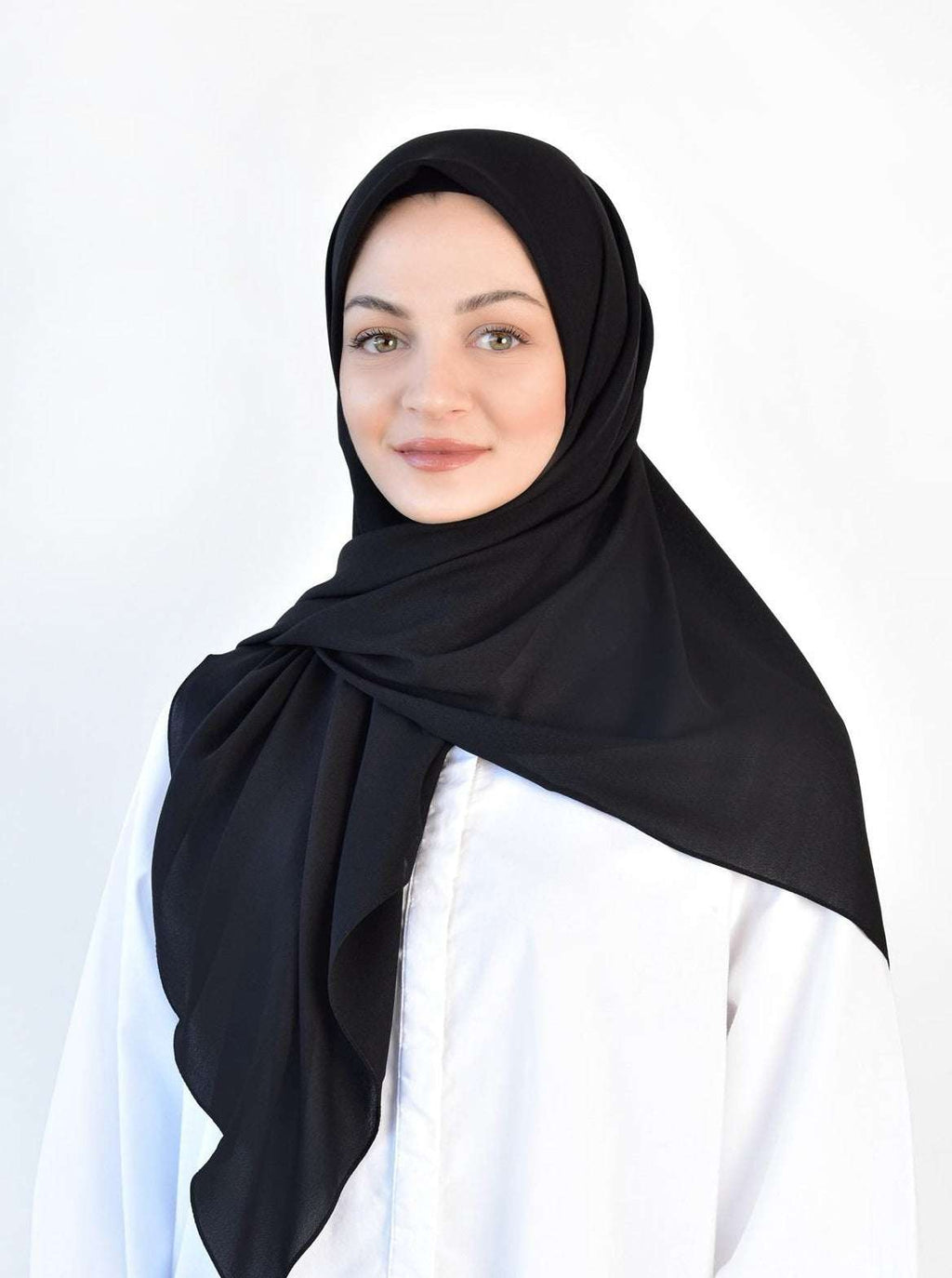 Hijab Crepe Square - NOORAN ALMASSI - نوران ألماسي