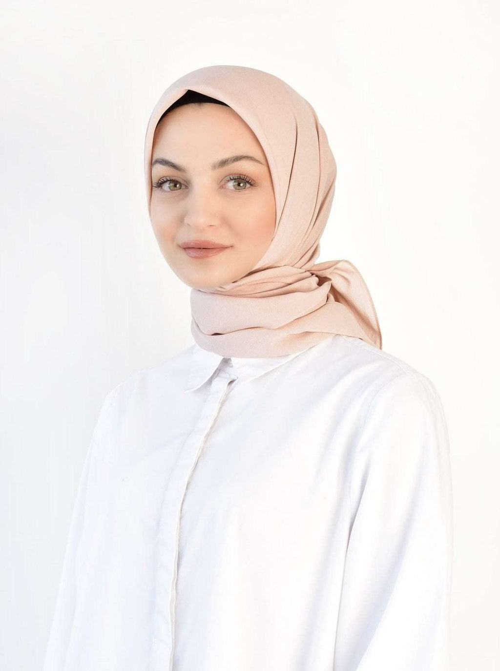 Hijab Crepe Square - NOORAN ALMASSI - نوران ألماسي