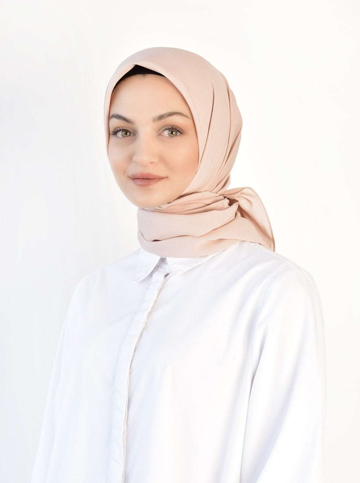 Hijab Crepe Square - NOORAN ALMASSI - نوران ألماسي