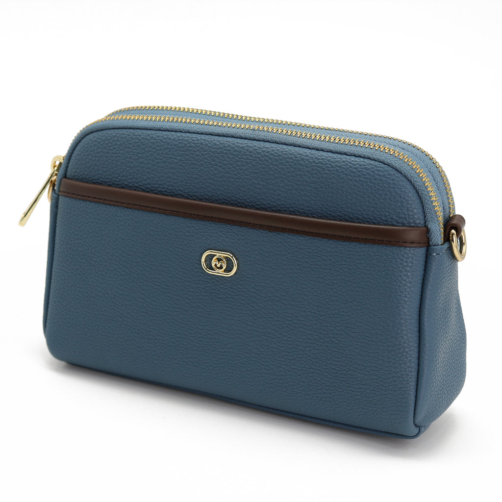 شنطة كروس بودي سادة بتصميم بروش ذهبي