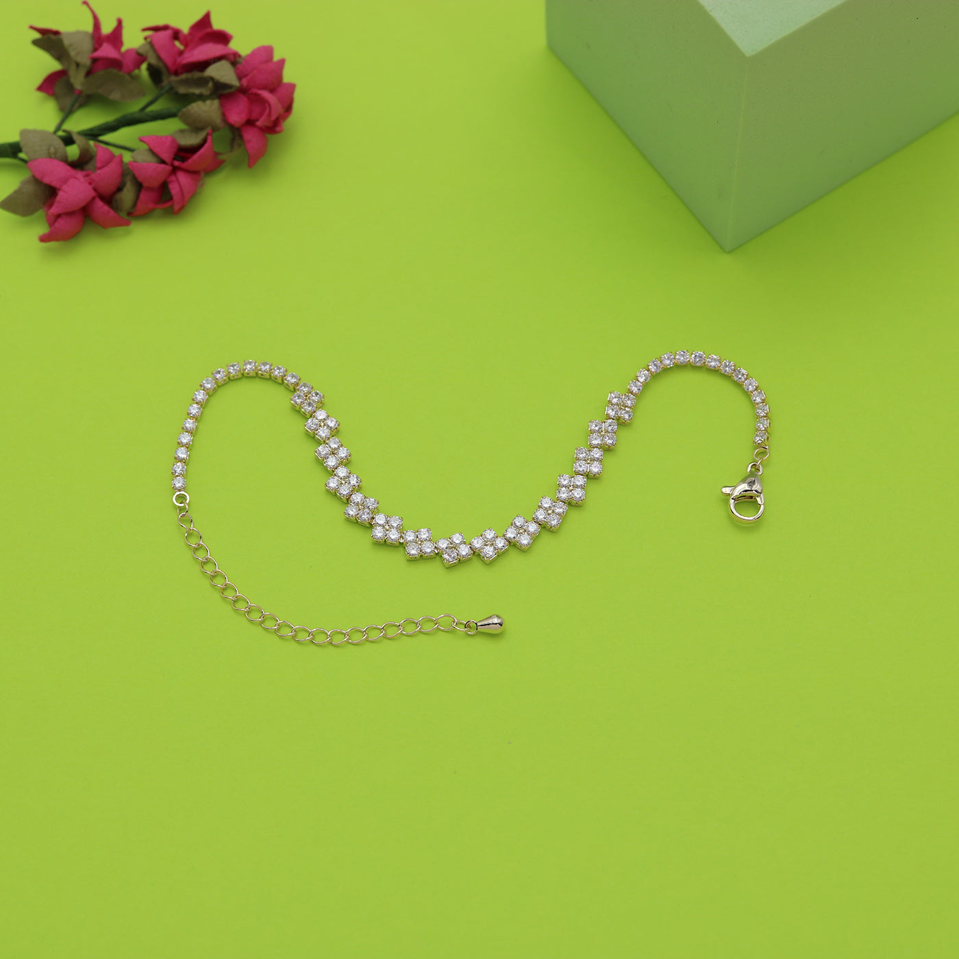 Bracelet Secondary image