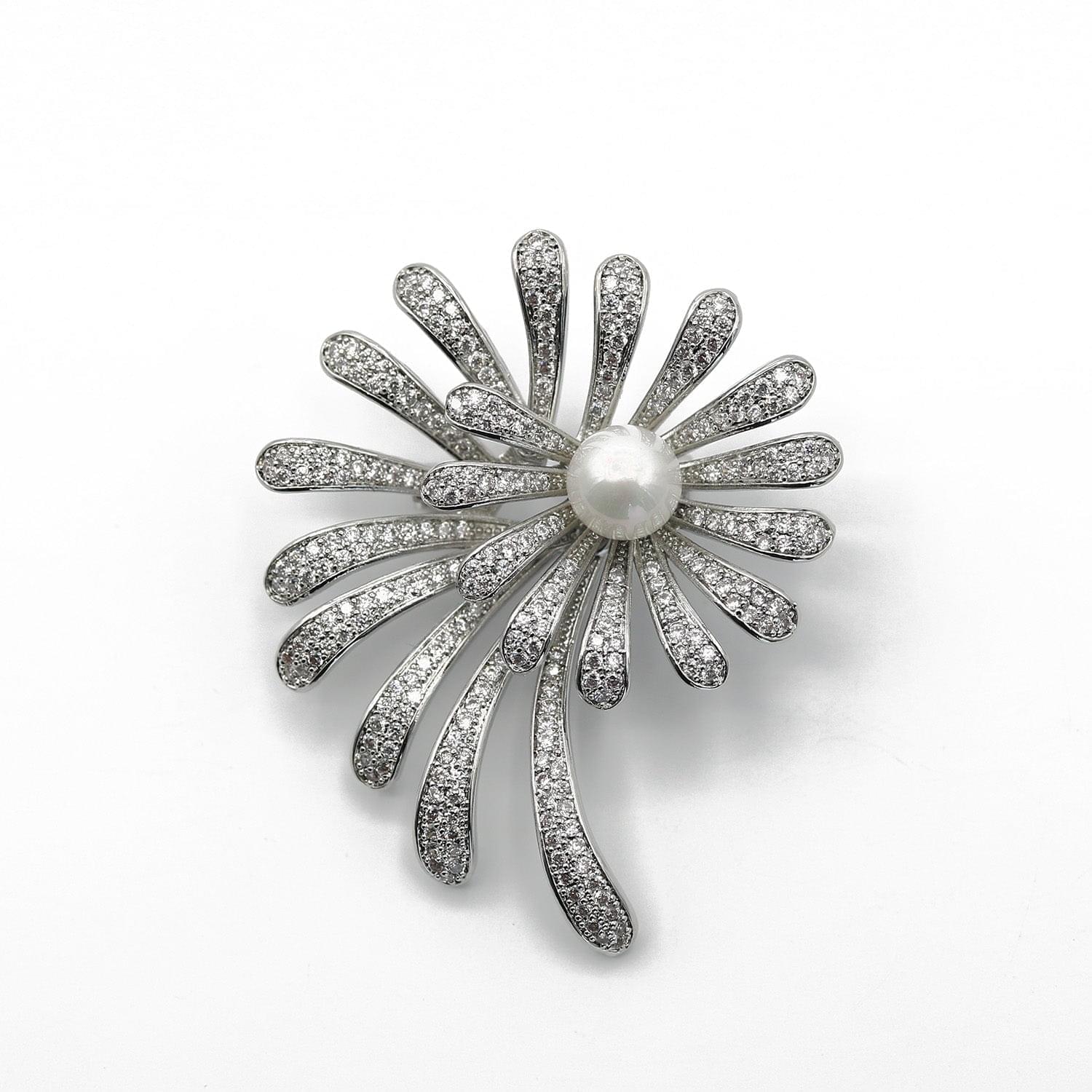 Brooch Main image